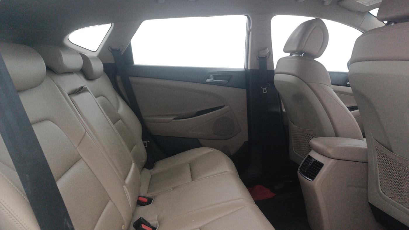 2018 Hyundai Tucson GLS 2WD AT PETROL, Petrol, Automatic, 88,054 km, Right Side Rear Door Cabin