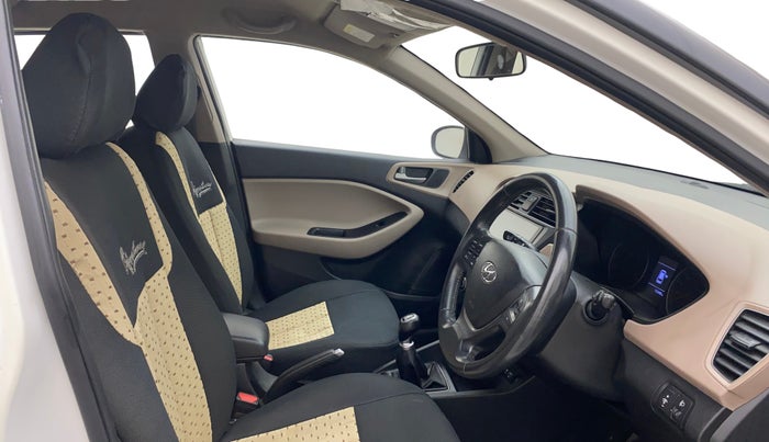 2018 Hyundai Elite i20 ASTA 1.2 (O), Petrol, Manual, 1,22,443 km, Right Side Front Door Cabin