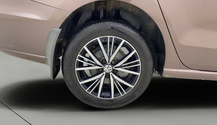2019 Volkswagen Vento HIGHLINE PETROL AT, Petrol, Automatic, 1,03,074 km, Right Rear Wheel