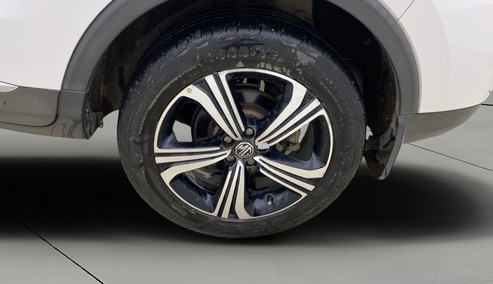 2022 MG ASTOR SAVVY 1.5 CVT S RED, Petrol, Automatic, 18,257 km, Left Rear Wheel