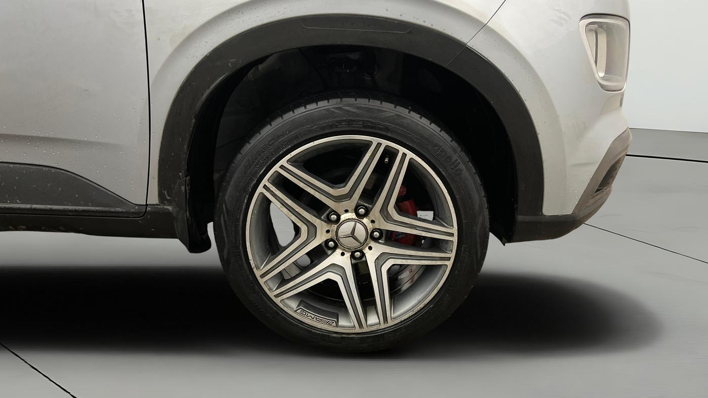 2021 Hyundai VENUE S 1.2, Petrol, Manual, 25,840 km, Right Front Wheel