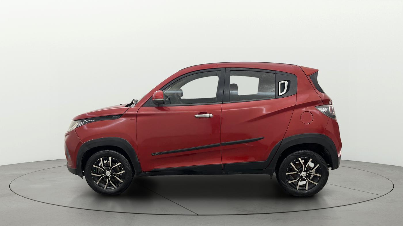 2017 Mahindra KUV 100 NXT K8 P 6 STR, Petrol, Manual, 69,976 km, Left Side