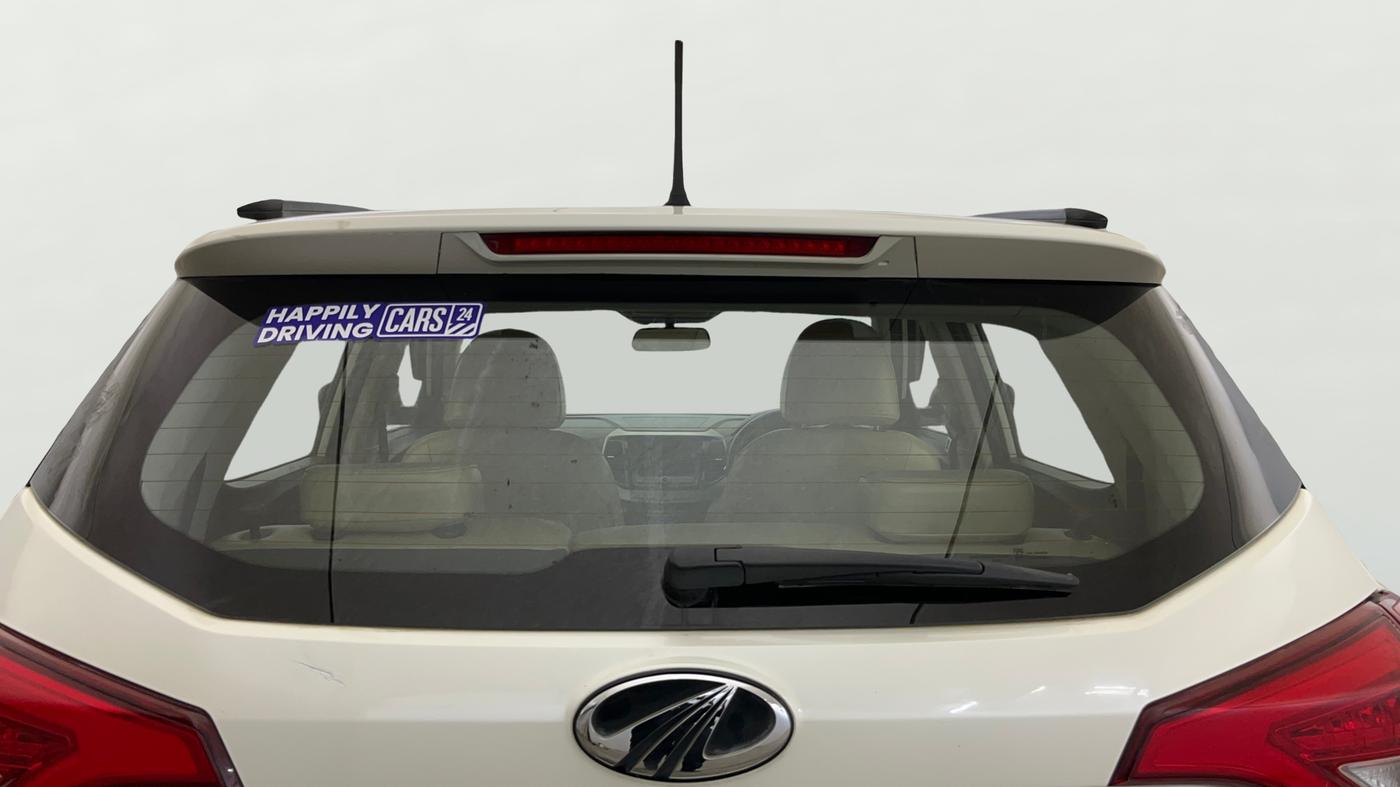 2022 Mahindra XUV300 W8 1.2 PETROL, Petrol, Manual, 45,891 km, Rear Windshield