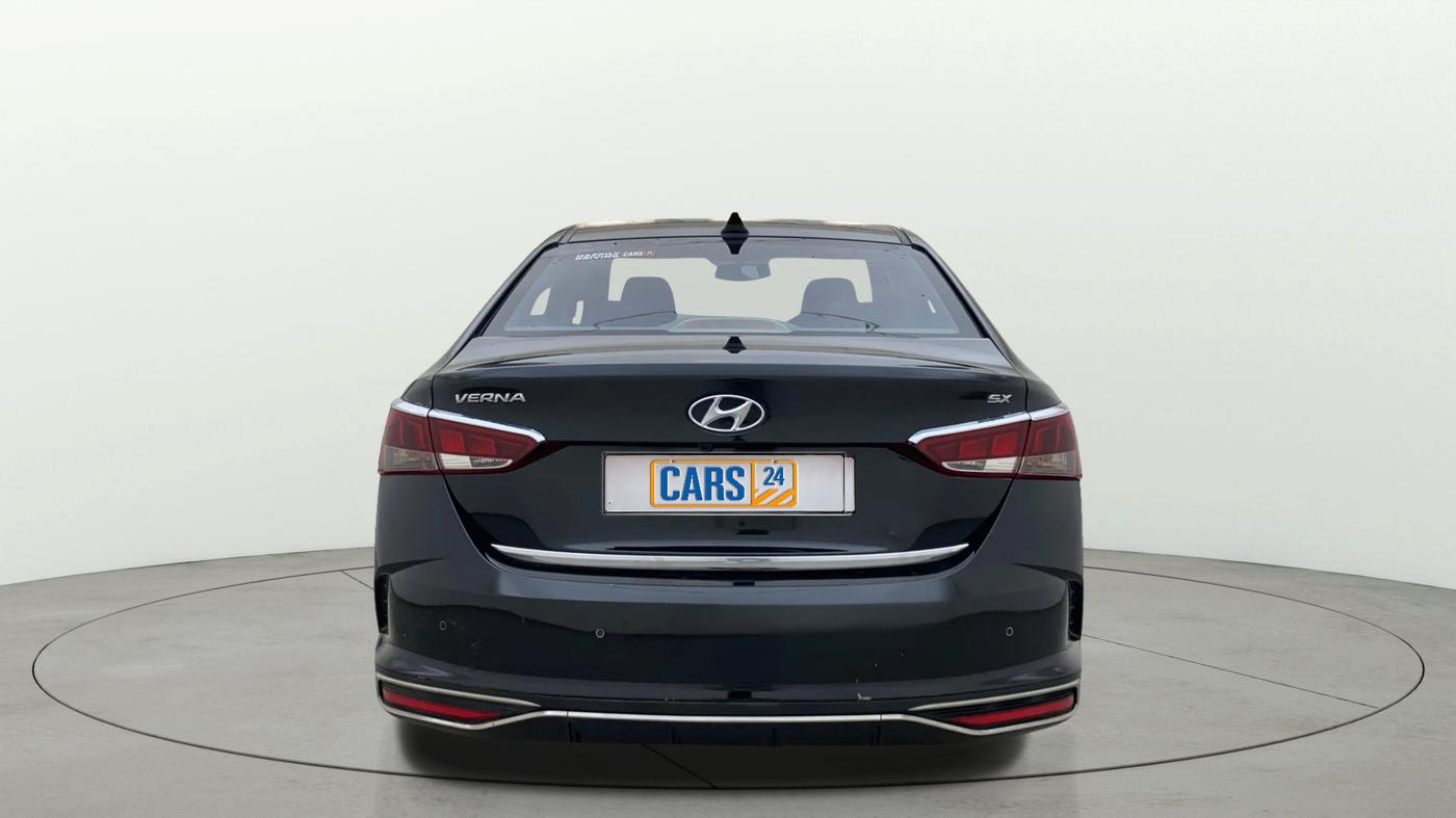 2022 Hyundai Verna SX (O)1.5 VTVT, Petrol, Manual, 36,787 km, Back/Rear