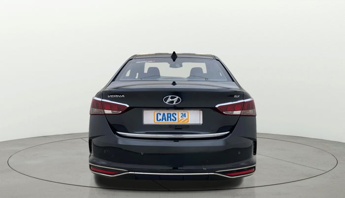 2022 Hyundai Verna SX (O)1.5 VTVT, Petrol, Manual, 36,787 km, Back/Rear