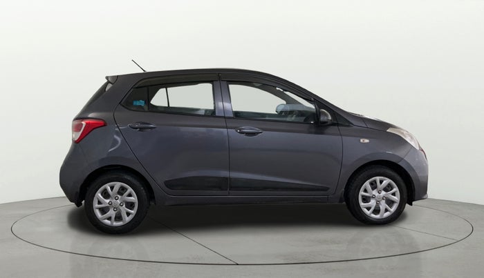 2017 Hyundai Grand i10 SPORTZ 1.2 KAPPA VTVT, Petrol, Manual, 32,518 km, Right Side View