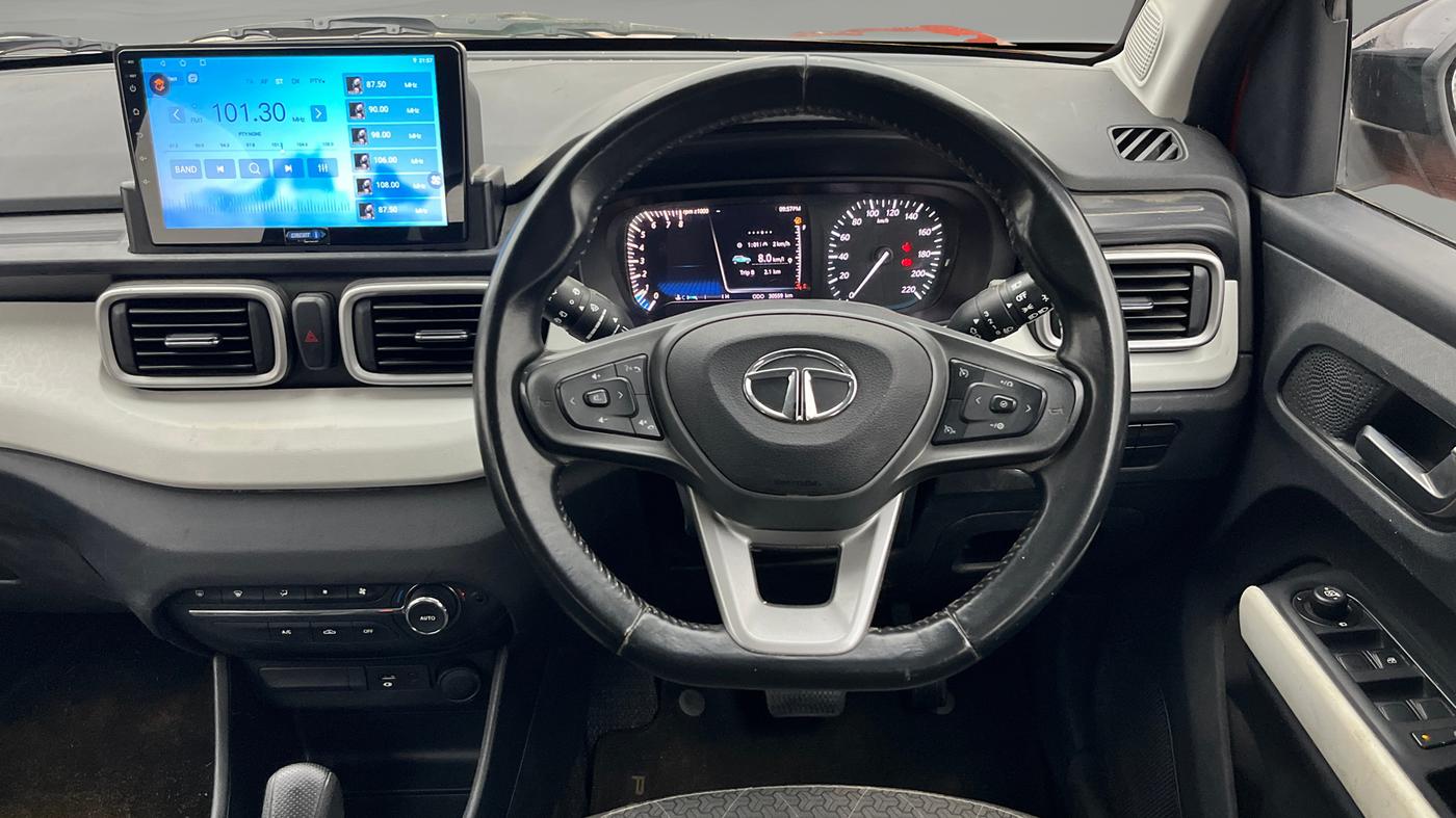 2022 Tata PUNCH CREATIVE  AMT, Petrol, Automatic, 30,558 km, Steering Wheel Close Up