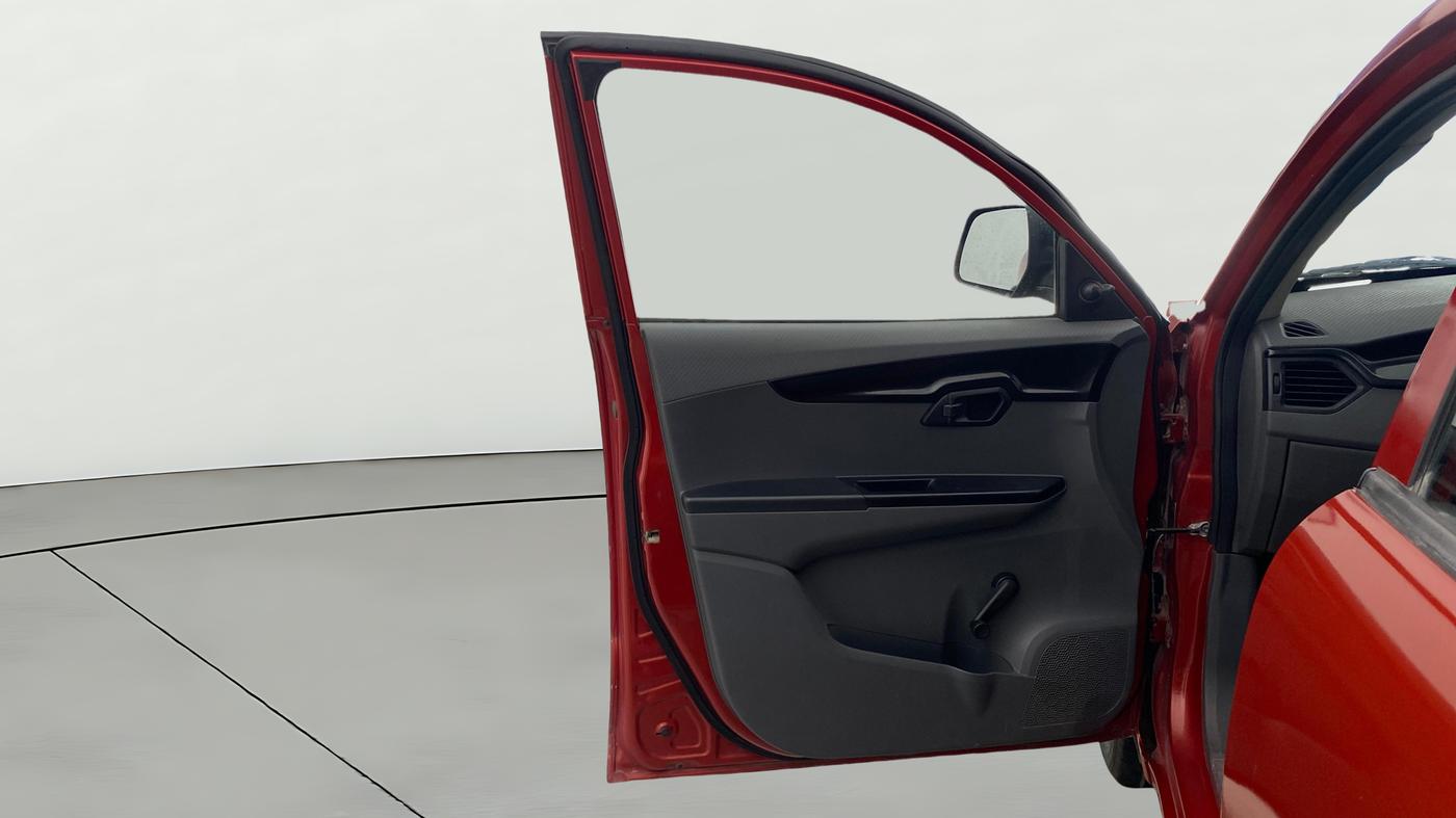 2018 Mahindra KUV 100 NXT K2 P 6 STR, Petrol, Manual, 55,096 km, LHS Front Door