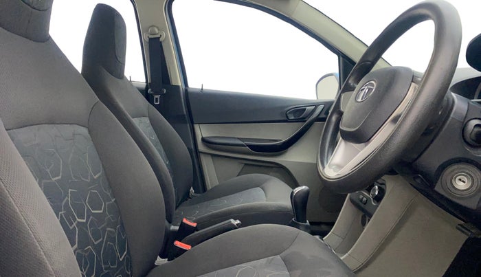 2016 Tata Tiago XT PETROL, Petrol, Manual, 46,127 km, Right Side Front Door Cabin