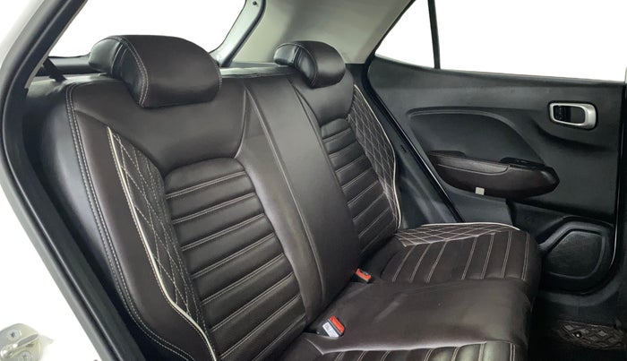 2023 Hyundai VENUE SX 1.5 CRDI, Diesel, Manual, 34,622 km, Right Side Rear Door Cabin