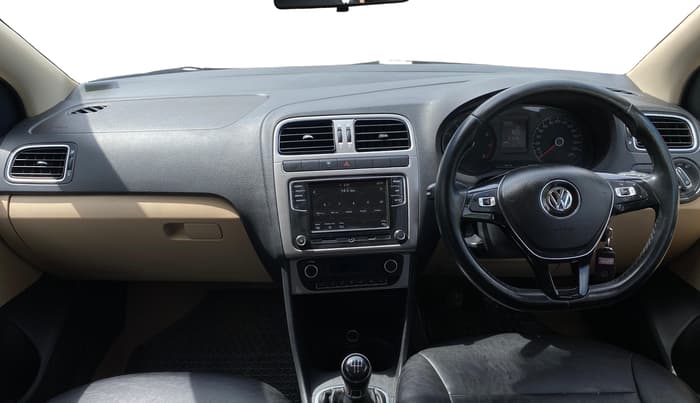 2017 Volkswagen Polo HIGHLINE1.2L, Petrol, Manual, 51,636 km, Dashboard