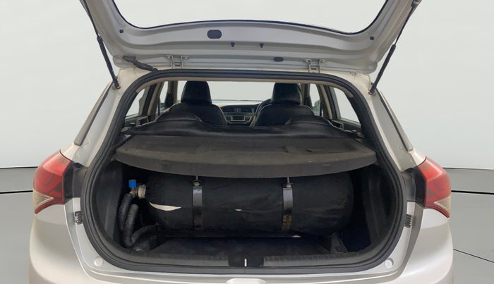 2017 Hyundai Elite i20 SPORTZ 1.2, CNG, Manual, 64,519 km, Boot Open Zoomed View