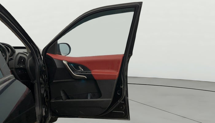 2019 Mahindra XUV500 W7 AT, Diesel, Automatic, 61,362 km, RHS Front Door