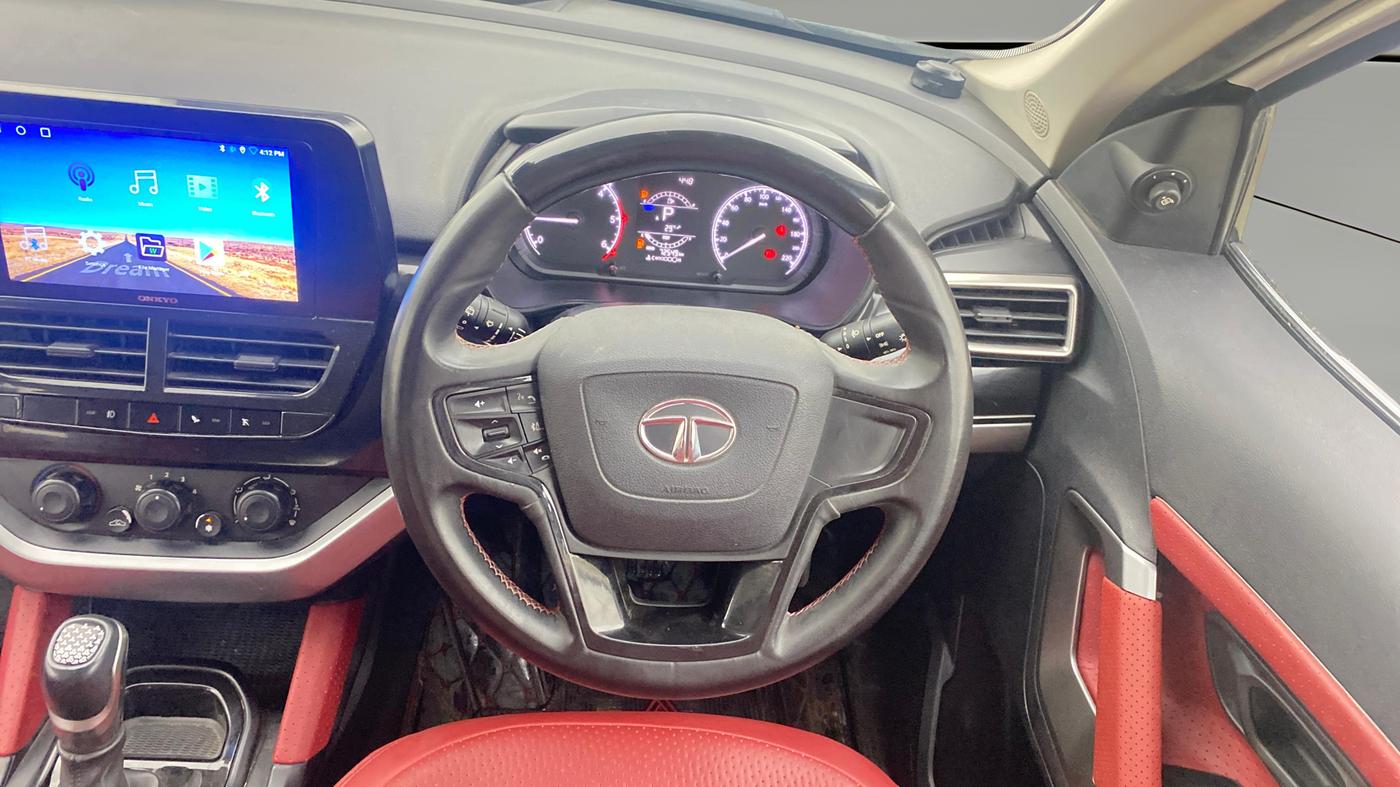 2021 Tata Harrier XMA 2.0L KRYOTEC, Diesel, Automatic, 72,640 km, Steering Wheel Close Up