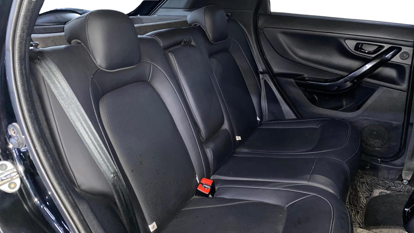 2023 Tata NEXON XZ PLUS PETROL SUNROOF DARK EDITION, Petrol, Manual, 93,667 km, Right Side Rear Door Cabin
