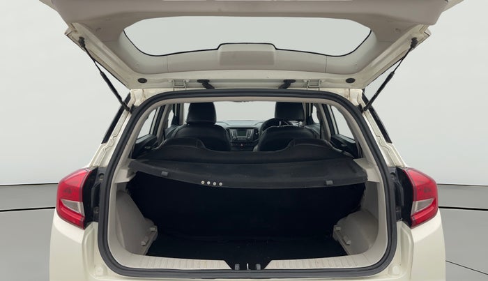 2022 Mahindra XUV300 W6 1.2 PETROL AMT, Petrol, Automatic, 18,956 km, Boot Open Zoomed View