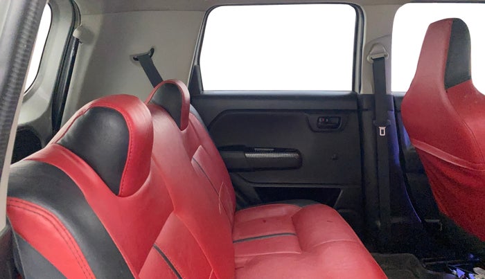 2022 Maruti New Wagon-R LXI CNG 1.0, CNG, Manual, 33,602 km, Right Side Rear Door Cabin