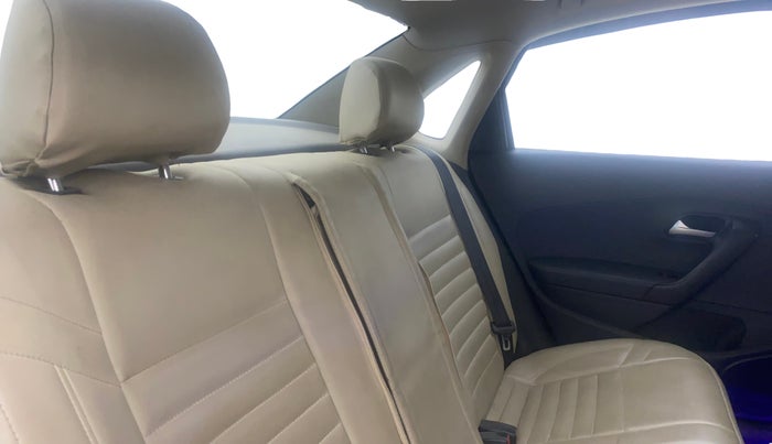 2015 Volkswagen Vento COMFORTLINE 1.6, Petrol, Manual, 45,326 km, Right Side Rear Door Cabin