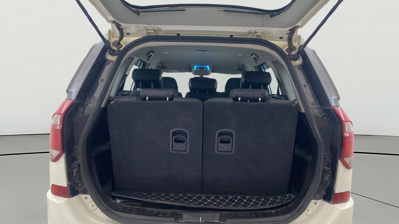 2020 Mahindra XUV500 W7, Diesel, Manual, 62,010 km, Boot Open Zoomed View