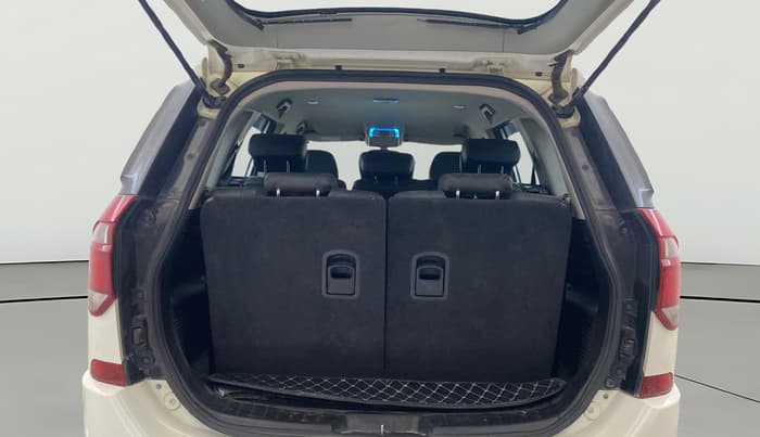 2020 Mahindra XUV500 W7, Diesel, Manual, 61,904 km, Boot Open Zoomed View