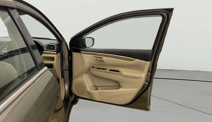 2019 Maruti Ciaz ALPHA  AT 1.5 SHVS PETROL, Petrol, Automatic, 35,780 km, RHS Front Door