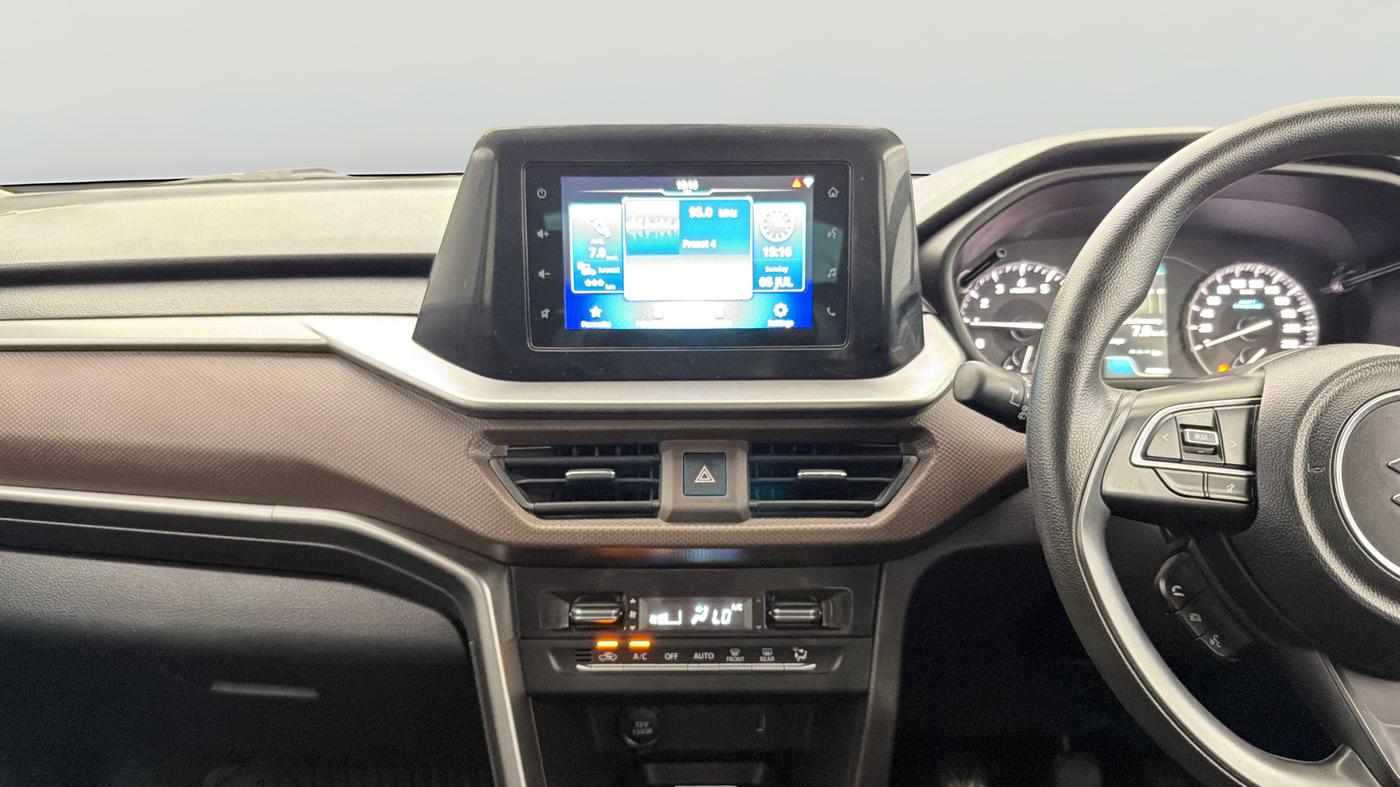 2022 Maruti BREZZA ZXI SMART HYBRID , Petrol, Manual, 43,225 km, Air Conditioner