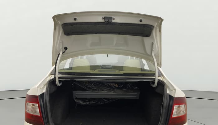 2019 Skoda Rapid STYLE 1.6 MPI AT, Petrol, Automatic, 67,852 km, Boot Door Open