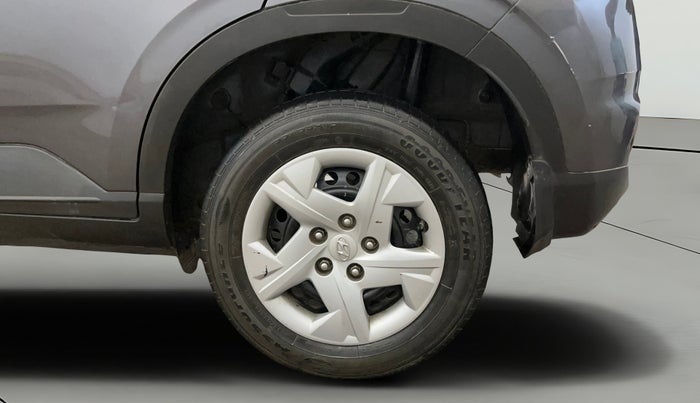 2021 Hyundai VENUE S 1.2, Petrol, Manual, 30,315 km, Left Rear Wheel