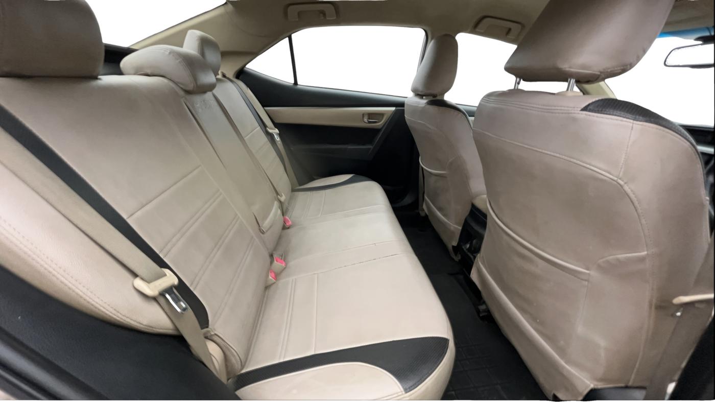 2015 Toyota Corolla Altis G PETROL, Petrol, Manual, 1,02,213 km, Right Side Rear Door Cabin