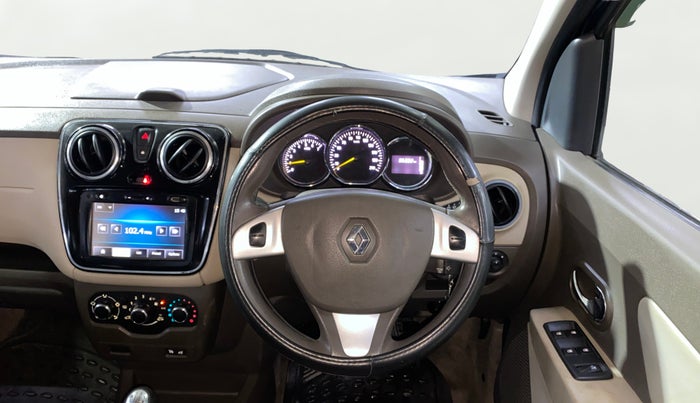 2015 Renault Lodgy 110 PS RXZ 7 STR, Diesel, Manual, 85,293 km, Steering Wheel Close Up