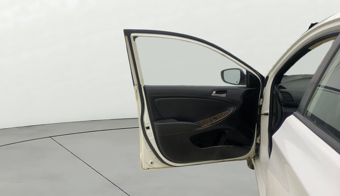 2016 Hyundai Verna 1.6 VTVT SX, Petrol, Manual, 1,13,295 km, LHS Front Door