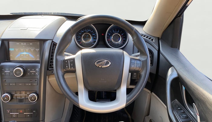 2016 Mahindra XUV500 W10 AT, Diesel, Automatic, 1,00,535 km, Steering Wheel Close Up