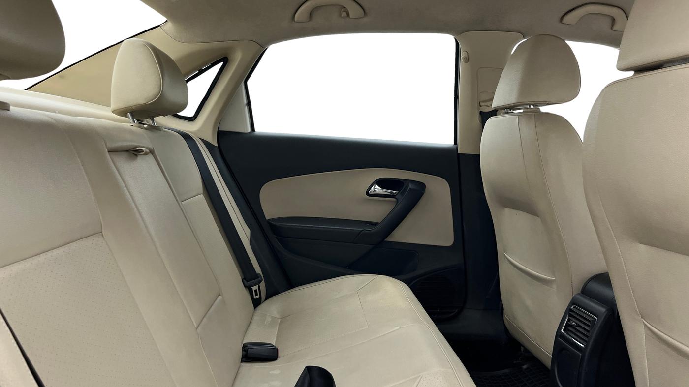 2017 Skoda Rapid 1.6 MPI STYLE PLUS AT, Petrol, Automatic, 1,22,234 km, Right Side Rear Door Cabin