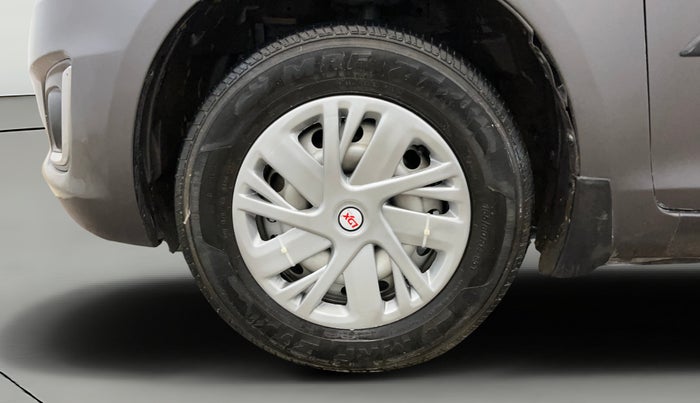 2017 Maruti Swift LXI (O), Petrol, Manual, 89,681 km, Left Front Wheel