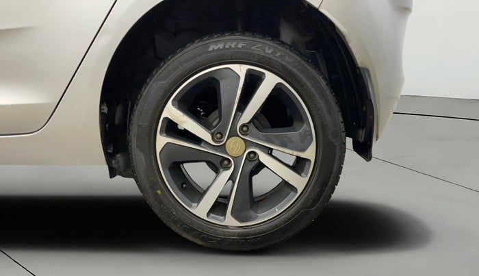 2020 Tata ALTROZ XZ PETROL, Petrol, Manual, 27,394 km, Left Rear Wheel