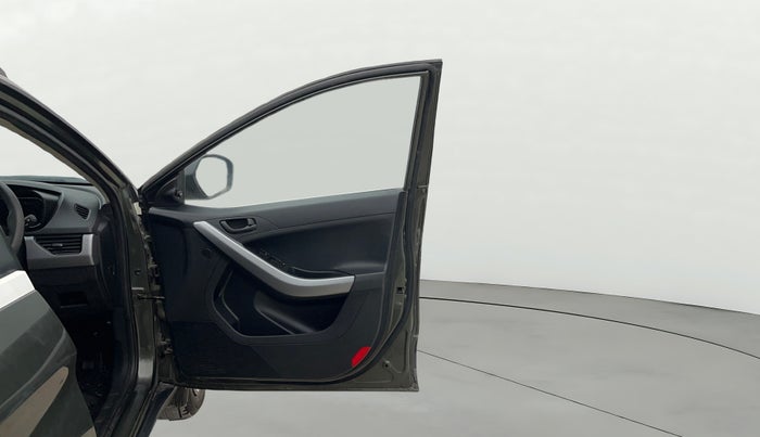 2020 Tata NEXON XE PETROL, Petrol, Manual, 18,527 km, RHS Front Door