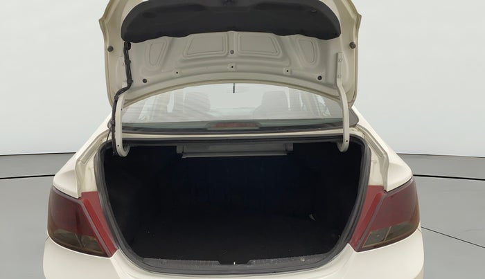 2015 Hyundai Verna FLUIDIC 4S 1.6 VTVT S(O), Petrol, Manual, 71,982 km, Boot Open Zoomed View