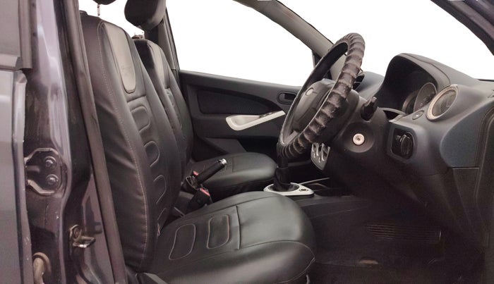 2014 Ford Figo TITANIUM 1.4 DIESEL, Diesel, Manual, 1,00,900 km, Right Side Front Door Cabin