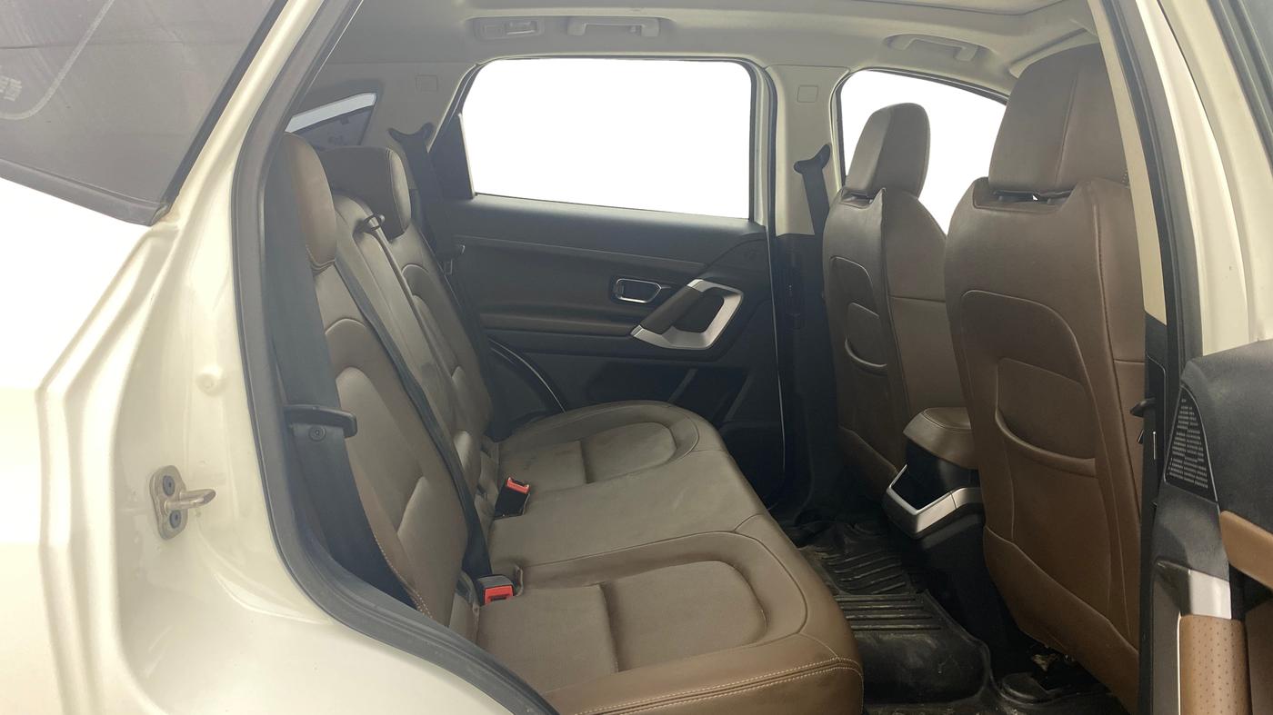 2021 Tata Harrier XZ PLUS 2.0L DUAL TONE, Diesel, Manual, 65,892 km, Right Side Rear Door Cabin