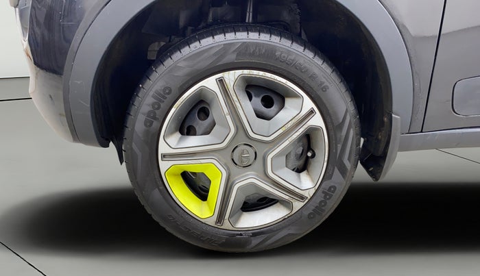 2018 Tata NEXON KRAZ MT PETROL, Petrol, Manual, 57,417 km, Left Front Wheel