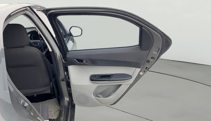 2024 Tata Tiago XM PETROL, Petrol, Manual, 13,865 km, RHS Rear Door