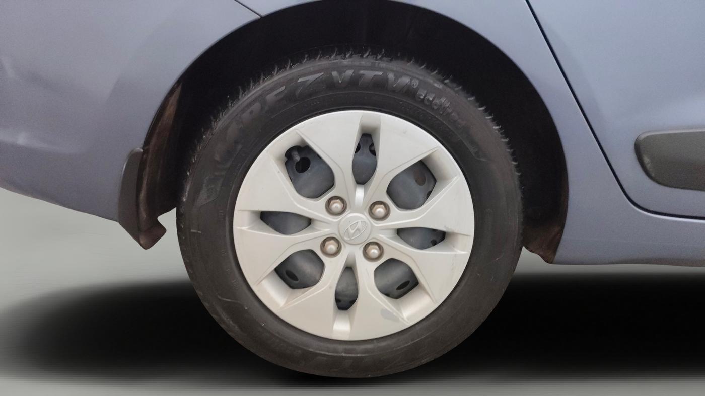 2016 Hyundai Xcent S 1.2, Petrol, Manual, 14,234 km, Right Rear Wheel