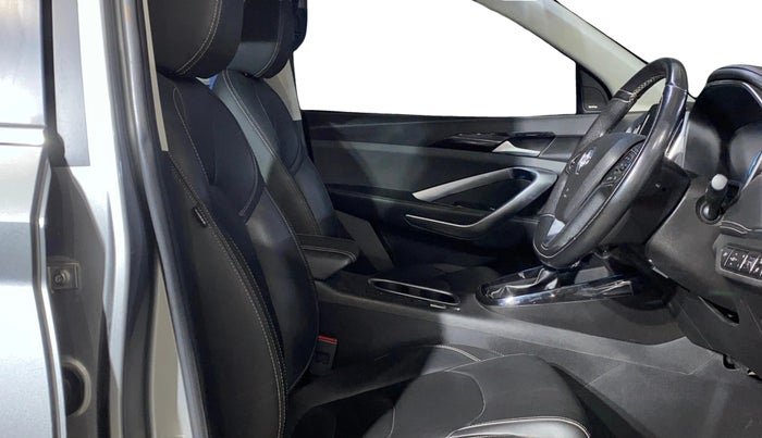 2019 MG HECTOR SHARP 1.5 DCT PETROL, Petrol, Automatic, 60,175 km, Right Side Front Door Cabin