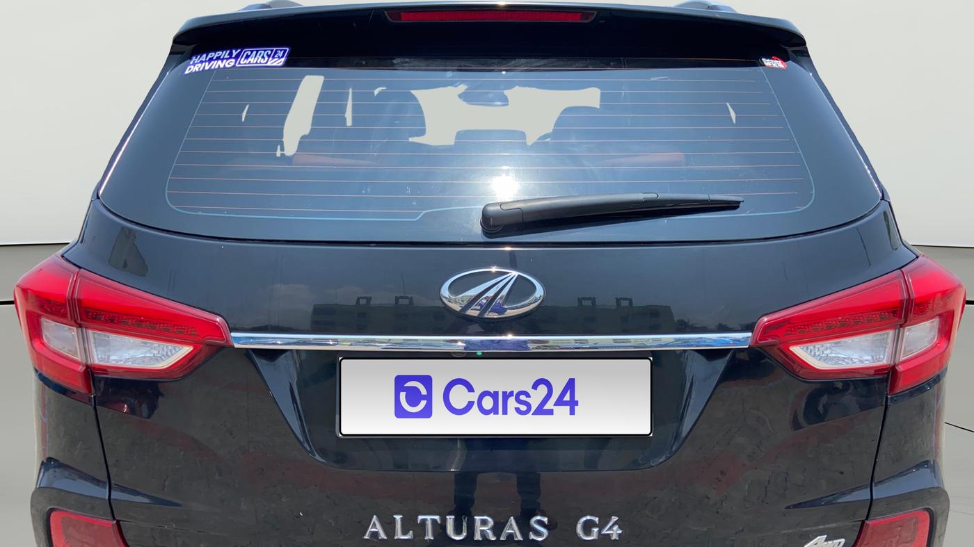 2019 Mahindra ALTURAS G4 4WD AT, Diesel, Automatic, 1,43,089 km, Rear Windshield