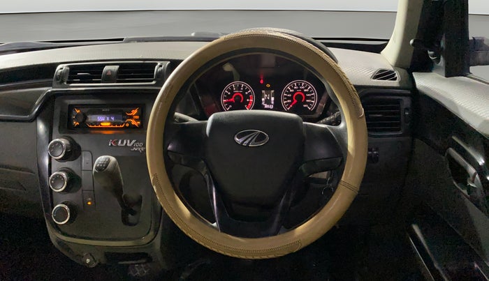 2017 Mahindra KUV 100 NXT K2 P 6 STR, Petrol, Manual, 38,530 km, Steering Wheel Close Up