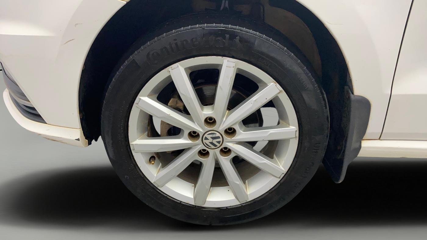 2017 Volkswagen Ameo HIGHLINE1.2L, Petrol, Manual, 1,02,380 km, Left Front Wheel