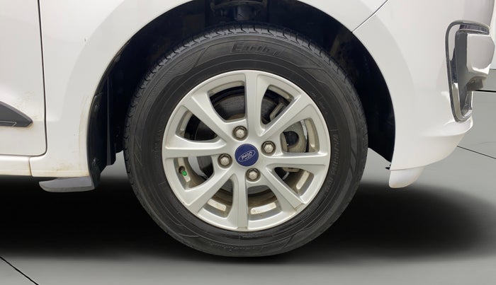 2019 Ford New Figo TITANIUM 1.2 PETROL MT, Petrol, Manual, 33,613 km, Right Front Wheel