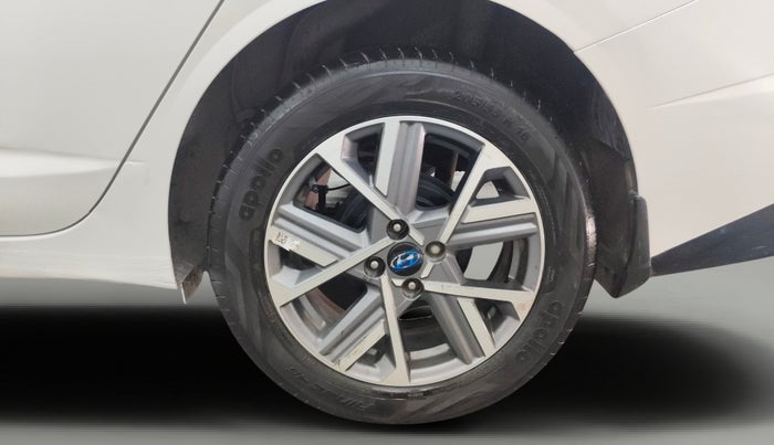 2023 Hyundai Verna SX 1.5 l MPI, Petrol, Manual, 37,974 km, Left Rear Wheel