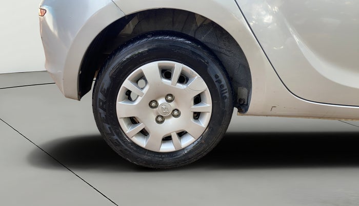 2013 Hyundai i20 MAGNA (O) 1.2, Petrol, Manual, 44,337 km, Right Rear Wheel