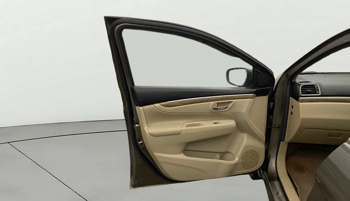 2020 Maruti Ciaz ALPHA 1.5 SHVS PETROL, Petrol, Manual, 60,555 km, LHS Front Door